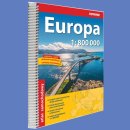 Europa atlas samochodowy 1:800 000