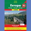 Europa. Atlas samochodowy 1:800 000